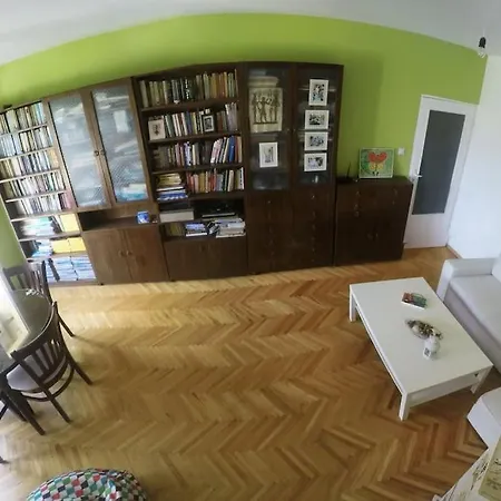 Beautiful Flat In Location By Flat Mаnager 公寓