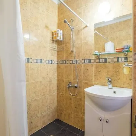 Beautiful Flat In Location By Flat Mаnager 公寓